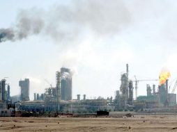 El total de existencias de crudo y productos refinados en EU, incluida la Reserva Estratégica de 660 millones de barriles, se situó en 1’869.9. NTX/ ARCHIVO