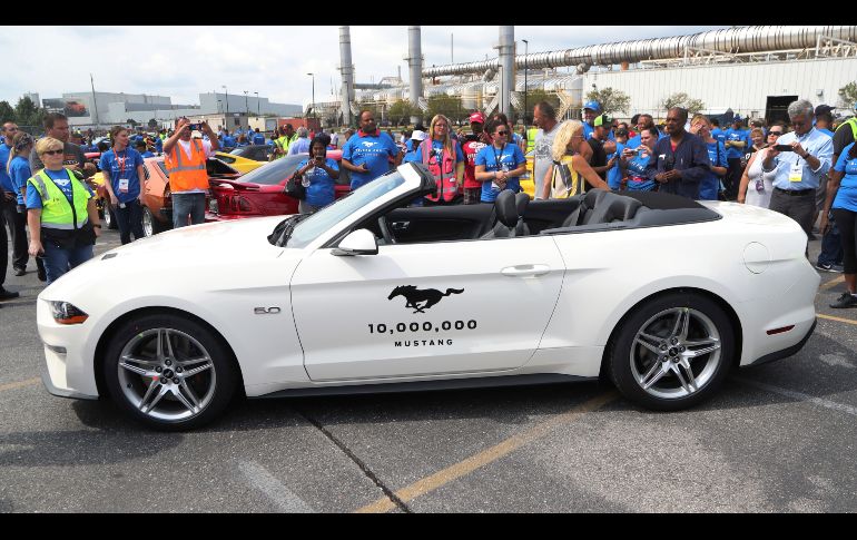 Un Mustang GT 2019, el número 10 millones construido por Ford, se muestra en la planta de la empresa en Flat Rock, Estados Unidos. AP/C. Osorio