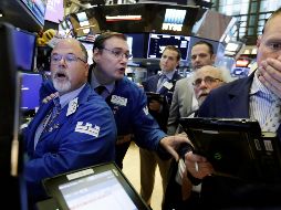El Dow Jones restó 45.16 puntos, llegó hasta 25 mil 583.75 enteros. AP / R. Drew