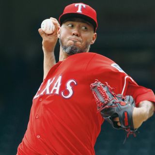 Yovani Gallardo se mantiene con el brazo caliente