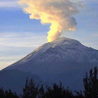 Popocatépetl registra 30 exhalaciones y tres sismos