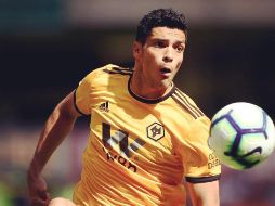 Si Jiménez llega a jugar sus primeros minutos con el conjunto inglés sería el noveno mexicano en jugar en la Liga Inglesa. TWITTER / @Raul_Jimenez9