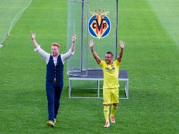 Tras su aparición, el público se levantó de sus lugares y ovacionó al jugador, quien debutó en el Villarreal en 2003 y que regresa como refuerzo para la presente temporada. TWITTER / @VillarrealCF