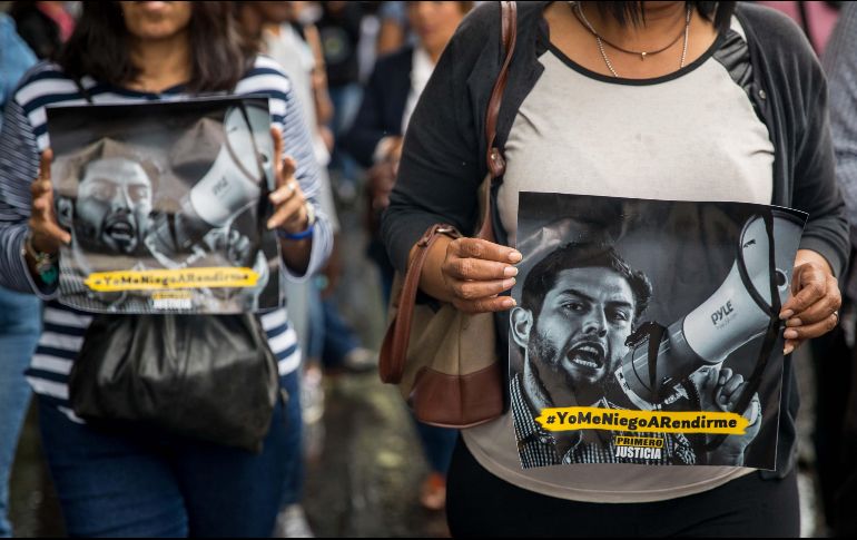Manifestantes en Venezuela apoyan al opositor venezolano Juan Requesens luego de su detención por el presunto atentado contra Maduro. EFE/ M. Gutiérrez