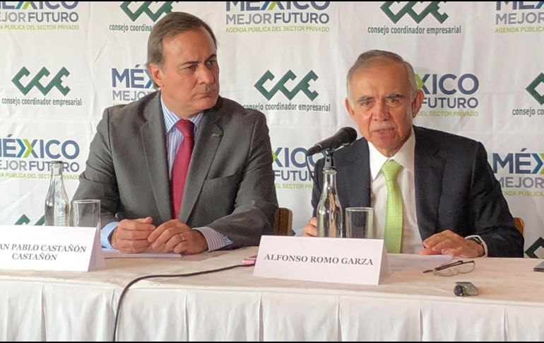 Juan Pablo Castañón (i) menciona respecto a las reglas de origen que dicho tema aún se analiza en Washington, y el sector empresarial está coordinado con la industria automotriz. NTX