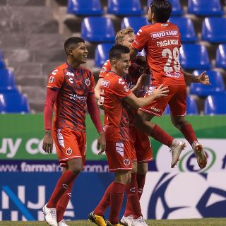 Veracruz remonta y gana a Puebla