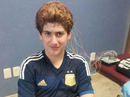 Sus ganas por convertirse en abogado a los 19 años, van más allá de un simple logro personal y buscará en unos meses cursar simultáneamente la carrera de ciencias políticas o negocios internacionales en la UNAM. FACEBOOK / Andre Blazquez Aguirre