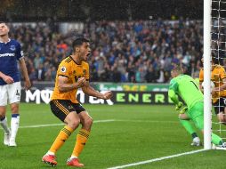 Jiménez celebra tras mandar a las redes un centro de Neves. TWITTER/@Wolves
