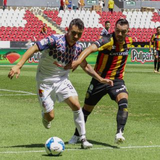 Leones Negros cae ante Cimarrones