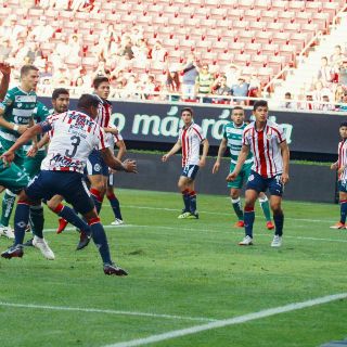 Chivas, con el agua hasta el cuello