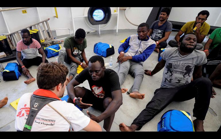 Las ONG han contactado coonautoridades de Italia, Malta y Túnez. EFE/EPA/Médicos Sin Fronteras