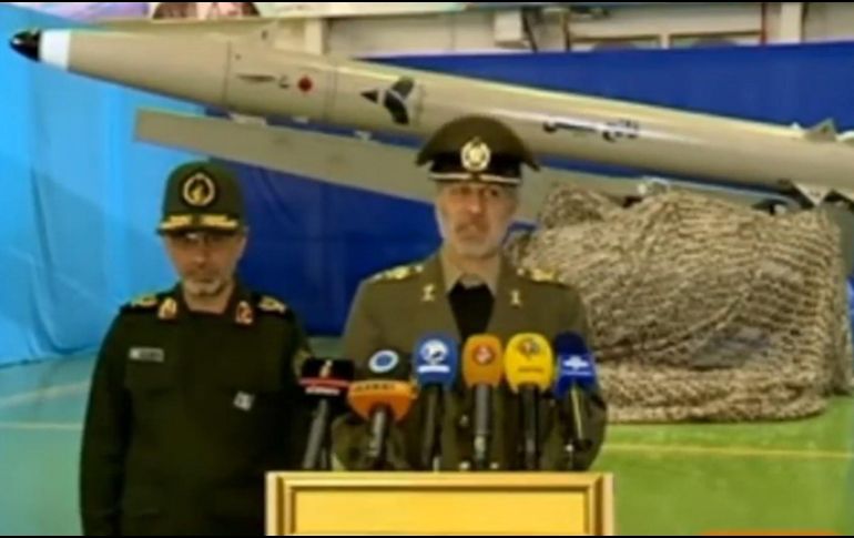 El ministro de Defensa, el general Amir Hatamí, encabezó la ceremonia de presentación. ESPECIAL