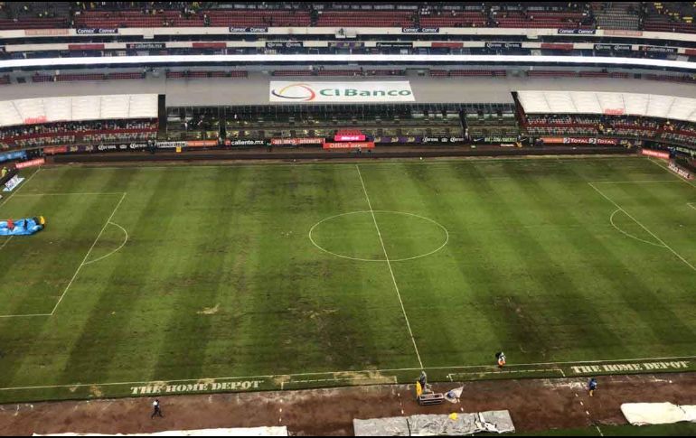 ''No nos hemos sentado a platicar el tema'', dijo el director deportivo de las Águilas, aunque en caso de concretarse, ''una cancha alterna tendría que ser Toluca, CU, el Estadio Azul, Querétaro''. SUN /