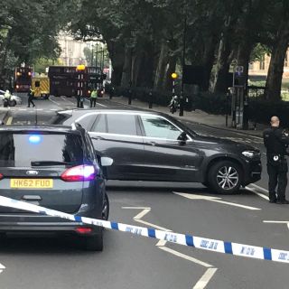 Atropello frente al Parlamento británico deja varios heridos