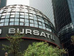 En el mercado accionario local se opera con un volumen de 410 mil 499 títulos, por un importe económico de 12.4 millones de pesos. NTX / ARCHIVO