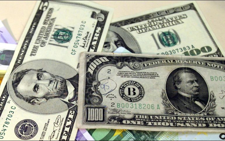El Banco BASE prevé que el tipo de cambio oscile entre 18.80 y 19.10 pesos por dólar en cotizaciones interbancarias a la venta durante este día. EL INFORMADOR / ARCHIVO