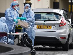 Los policías han determinado que el vehículo que conducía el hombre, en el que no se han encontrado armas, se desplazó ayer desde Birmingham a Londres. EFE/ A. Rain