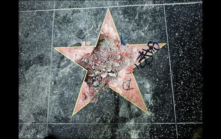 Clay destrozó la estrella de Trump el 25 de julio para luego entregarse a las autoridades. AP / ARCHIVO