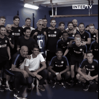 Andrea Bocelli visita al Inter de Milán