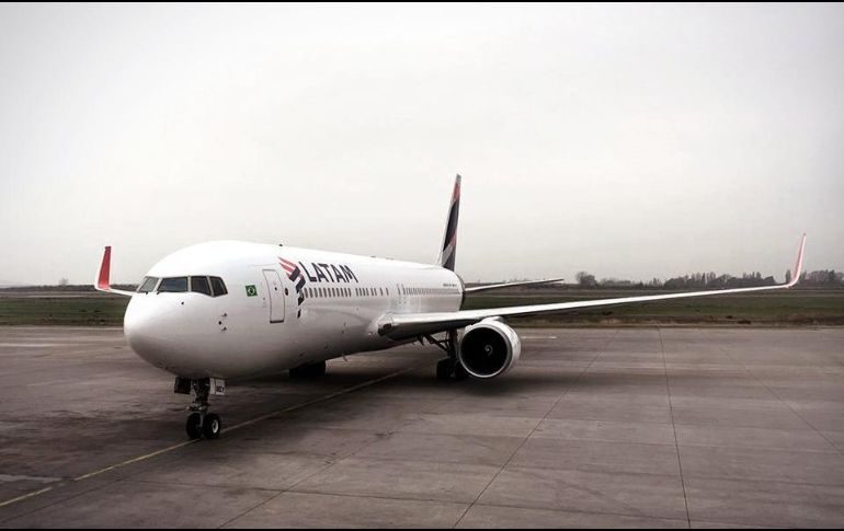 Un vuelo de la aerolínea LATAM que partió de Lima rumbo a Santiago de Chile aterrizó de emergencia en el aeropuerto de Pisco. TWITTER / @LATAMAirlines