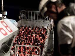 Los migrantes se mantuvieron durante varios días a la espera en el mar después de que Malta aceptara el desembarco de ese buque humanitario. EFE/ ARCHIVO