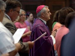 “En el nombre de nuestra Iglesia, reitero mi sentida pena y sinceras disculpas a todos los sobrevivientes de abuso sexual cometido por clérigos”, manifestó Gainer. AP / M. Rourke