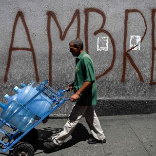 Maduro sube 35 veces el valor del salario mínimo en Venezuela