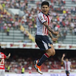 Chivas obtiene en Veracruz primera victoria en Liga de la era Cardozo