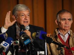 El presidente electo y su equipo técnico detallaron los pros y contras de los proyectos. SUN / J. Reyes