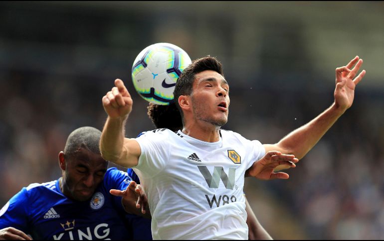 El fubtolista mexicano jugó los 90 minutos y aunque tuvo varios disparos a la portería rival, no pudo hacer nada por evitar la derrota de su equipo. AP / M. Egerton