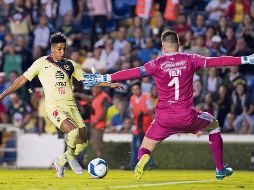 Se le escapó el del triunfo. Cecilio Domínguez no supo definir en el mano a mano ante Tiago Volpi. MEXSPORT