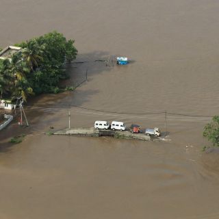 Suben a 190 los muertos por fuertes lluvias en el sur de la India