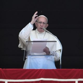 El Papa pide ayuda para afectados por inundaciones en la India