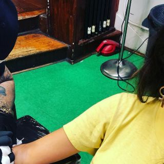 Selena Gomez se hace dos nuevos tatuajes