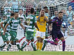 Los goles del cuadro lagunero cayeron al 32', 58' y 68', por conducto de Julio César Furch, y doblete de Jonathan Rodríguez. MEXSPORT / J. Martínez