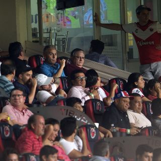 Arturo Elías Ayub responde si comprará o no al Veracruz