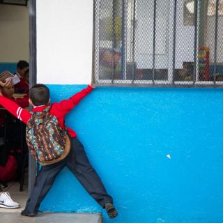 Peña Nieto desea éxito a estudiantes en el regreso a clases