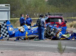 La avioneta se estrelló cerca del aeropuerto municipal Deer Valley de la ciudad y ambas víctimas iban a bordo, dice la portavoz del Departamento de Aviación de Phoenix, Heather Lissner. AP/ Maat York
