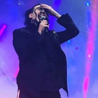 Marilyn Manson se desvanece durante concierto
