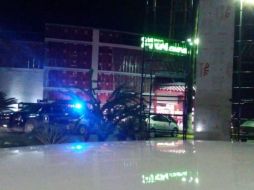 El establecimiento presentaba disparos en su fachada y puertas de acceso. TWITTER