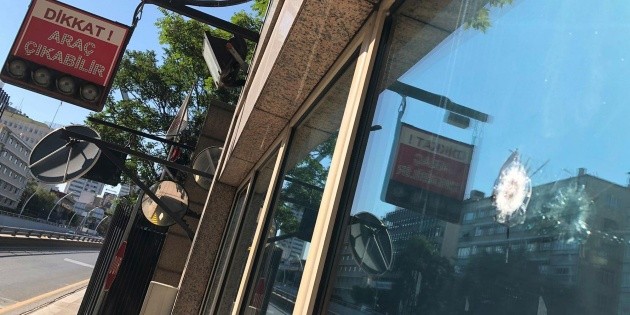 Dos detenidos por ataque a la embajada de EU en Turqu&iacute;a