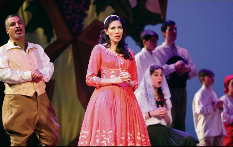 MARÍA EUGENIA ANTÚNEZ. Protagonista de la ópera “Dulce Rosa”, durante uno de los ensayos. EFE