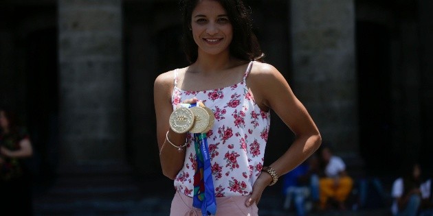 Claudia Rivas, a mano con el triatl&oacute;n