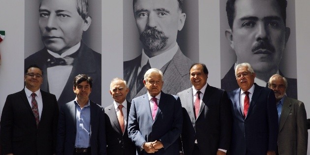 L&oacute;pez Obrador confirma a C&aacute;rdenas Batel como coordinador de asesores