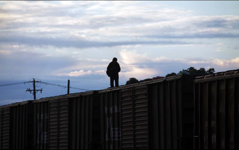 Los agentes evaluaron médicamente a los 128 inmigrantes y determinaron que gozaban de buena salud. NTX/ ARCHIVO