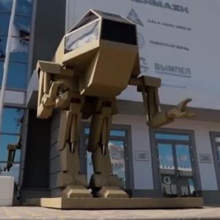 Presentan robot de combate gigante