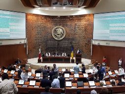 En el acuerdo se incluye que también acudan ante la comisión los ex empleados del Instituto, que acusan al director. El punto se aprobó por unanimidad. TWITTER/ @LegislativoJal