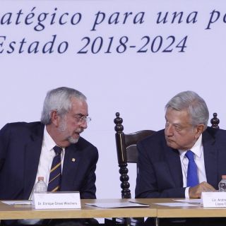 López Obrador ofrece buscar más presupuesto para ciencia y tecnología