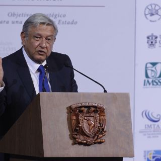 López Obrador se reúne con titular de Sedena