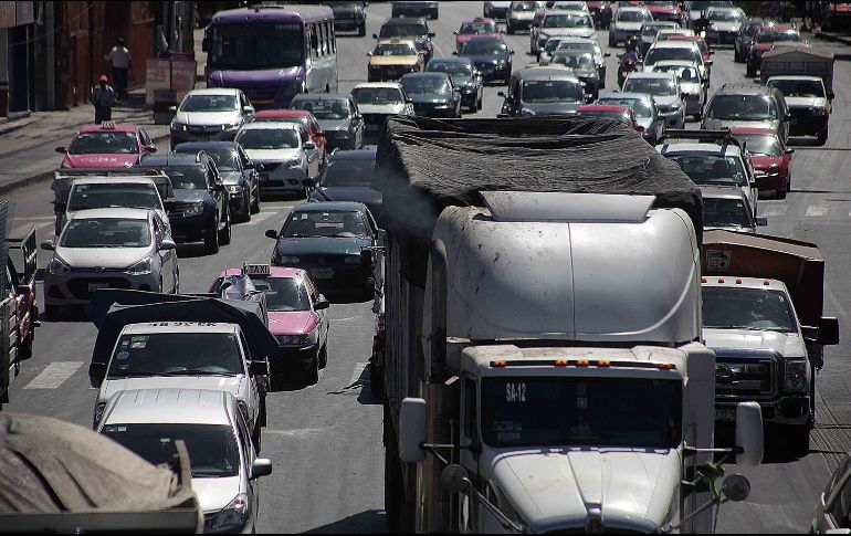 Hasta el 19 de agosto se han contabilizado 502 mil 202 vehículos verificados en Jalisco, ni siquiera 15% del parque vehicular. SUN/Archivo